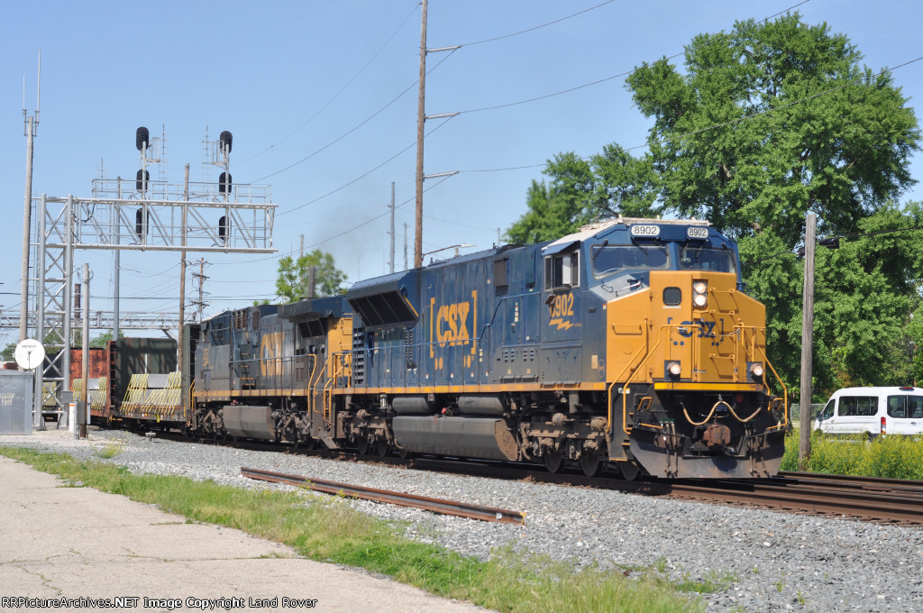 CSXT 8902 South